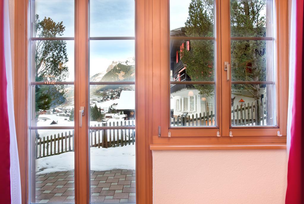 Mom - Alpine Boutique Apartments, Chalet Fagus, Terrace Studio Grindelwald Pokoj fotografie